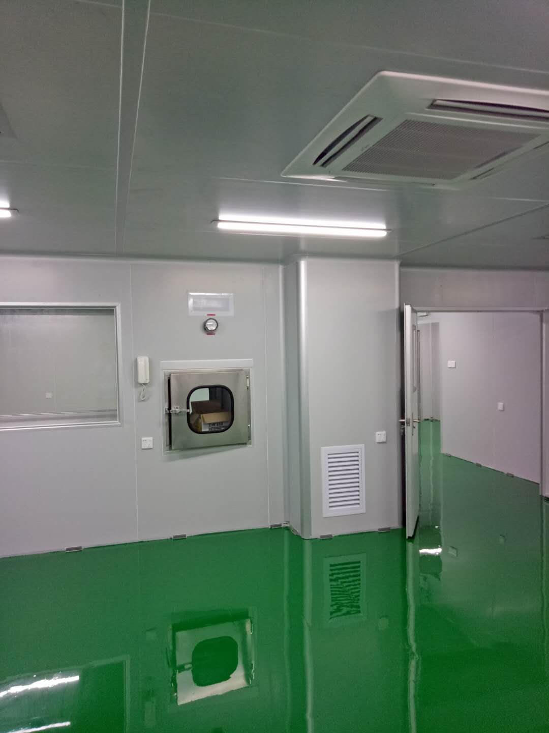 金屬制品十萬(wàn)級(jí)無塵車間標(biāo)準(zhǔn)案例